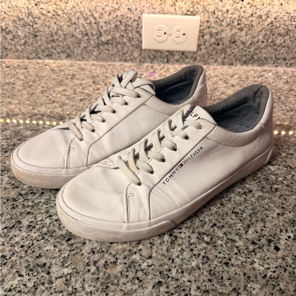 Tommy Hilfiger white sneakers